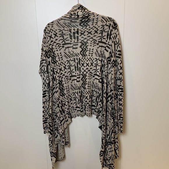 Billabong Seaside Dreamz Abstract Pattern Cardigan in Black and Ivory size XL - Picture 5 of 11